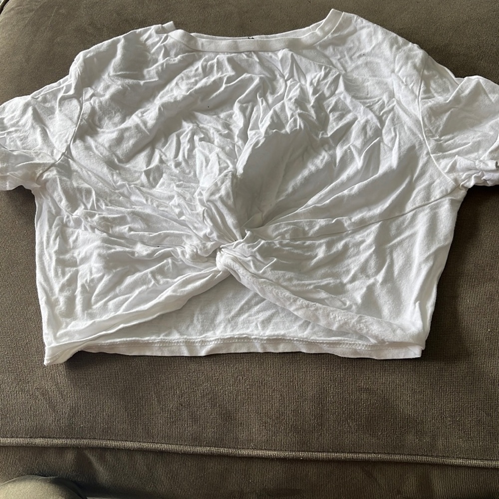 Basic white cropped top